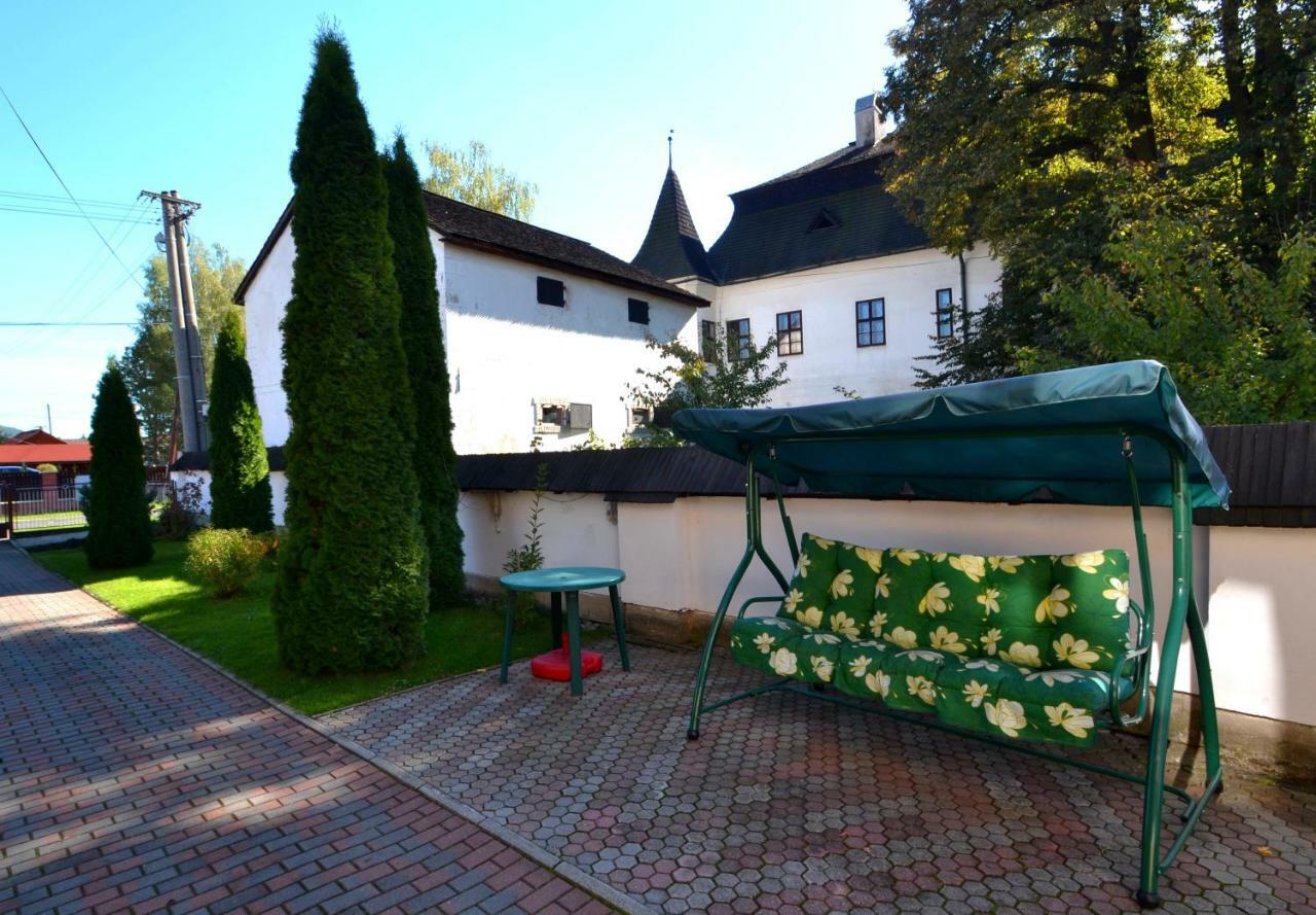 Apartman Pri Zamocku Bešeňová Zewnętrze zdjęcie