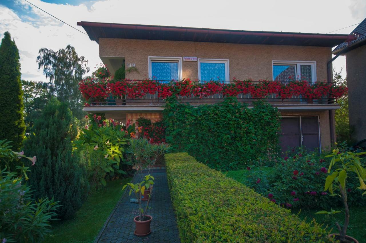 Apartman Pri Zamocku Bešeňová Zewnętrze zdjęcie