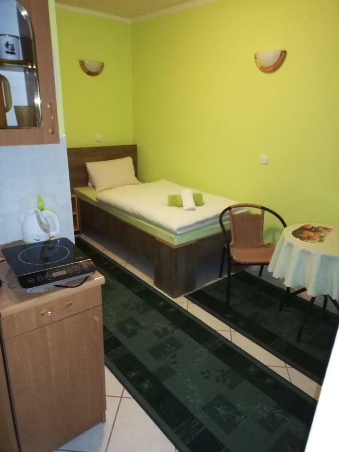 Apartman Pri Zamocku Bešeňová Zewnętrze zdjęcie