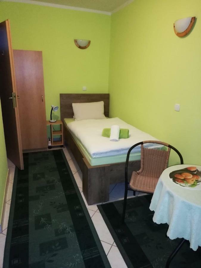 Apartman Pri Zamocku Bešeňová Zewnętrze zdjęcie